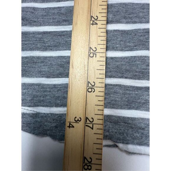 a.n.a. Women's V Neck Short Sleeve T Shirt Gray White Stripe Size 1X Cotton - Picture 10 of 12